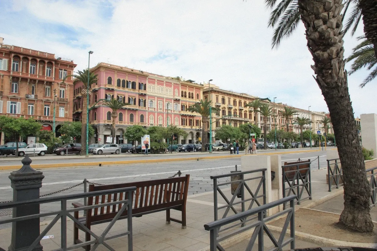 Via Roma street above Cagliari inner harbour near the cruise terminal, where port days begin